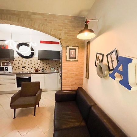 Incortedafabio Design Flat With Bikes Caronno Pertusella Kültér fotó