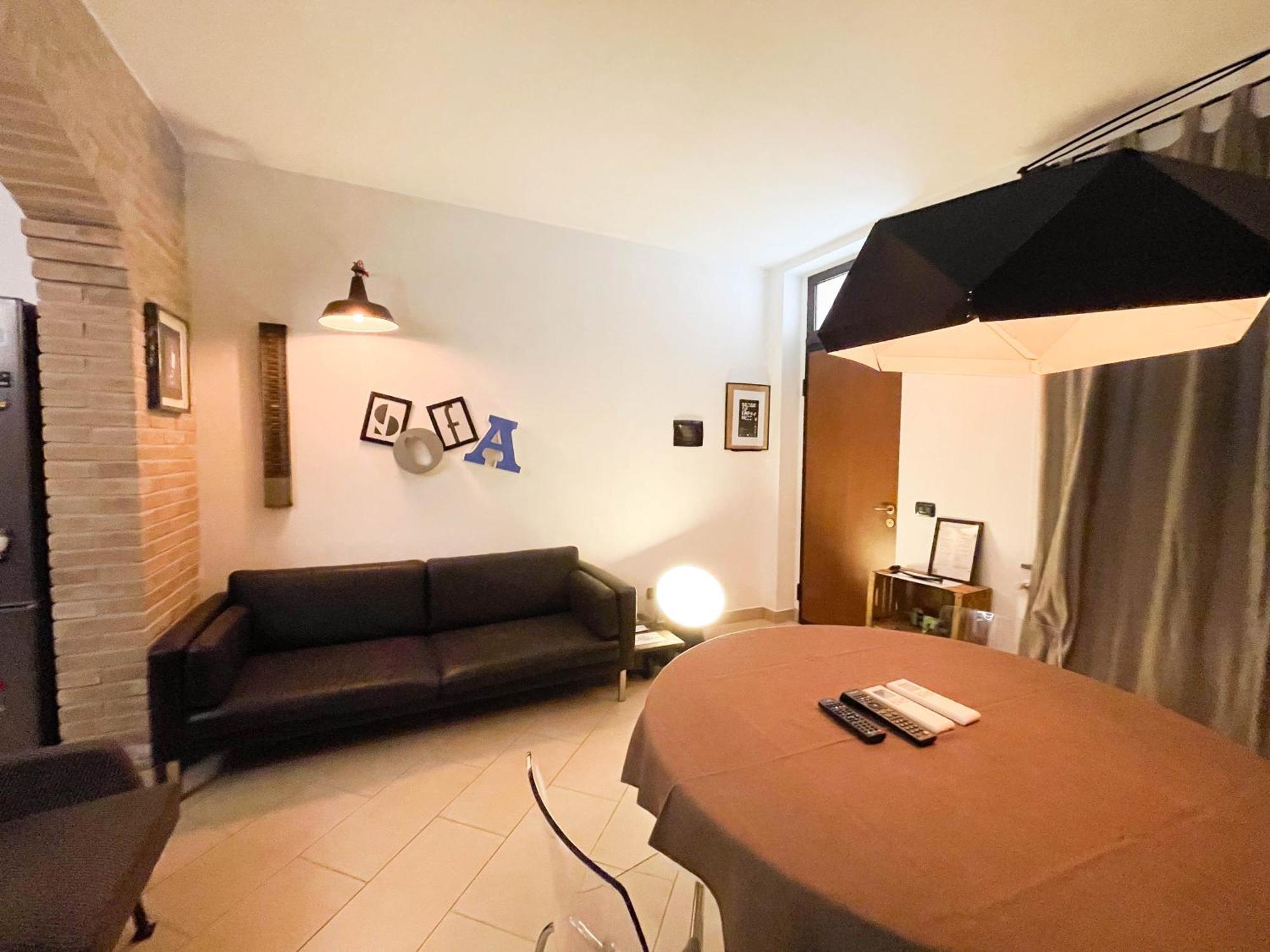 Incortedafabio Design Flat With Bikes Caronno Pertusella Kültér fotó